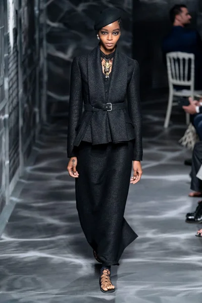 Look 5